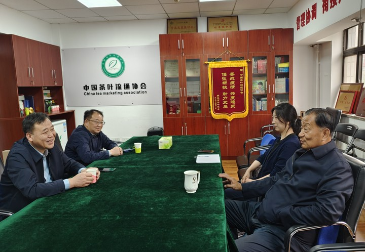 信阳市供销社党组书记、主任邹忠生一行到访我会