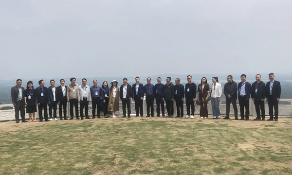 中茶协邀请知名茶企走进信阳市浉河区