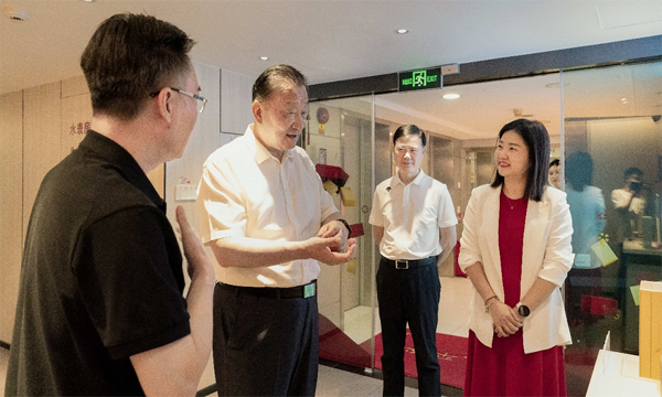 王庆会长走访副会长单位，考察福建茶产业