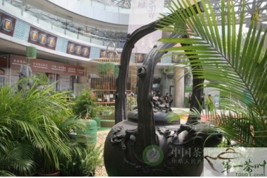 2013春季广州茶博会新茶抢“鲜”老茶斗“醇”